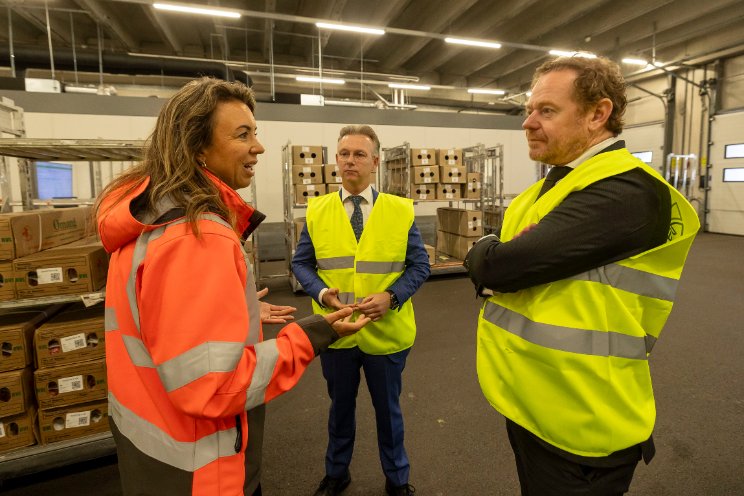 Werkbezoek minister aan Weerbare Sierteeltsector Werkbezoek minister aan Weerbare Sierteeltsector