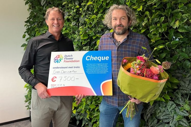 Cheque DFG Foundation voor 'Groen Doen' Cheque DFG Foundation voor 'Groen Doen'
