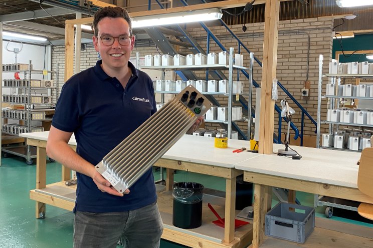 Nieuwe PSU Climalux voor groeilichtsysteem Nieuwe PSU Climalux voor groeilichtsysteem